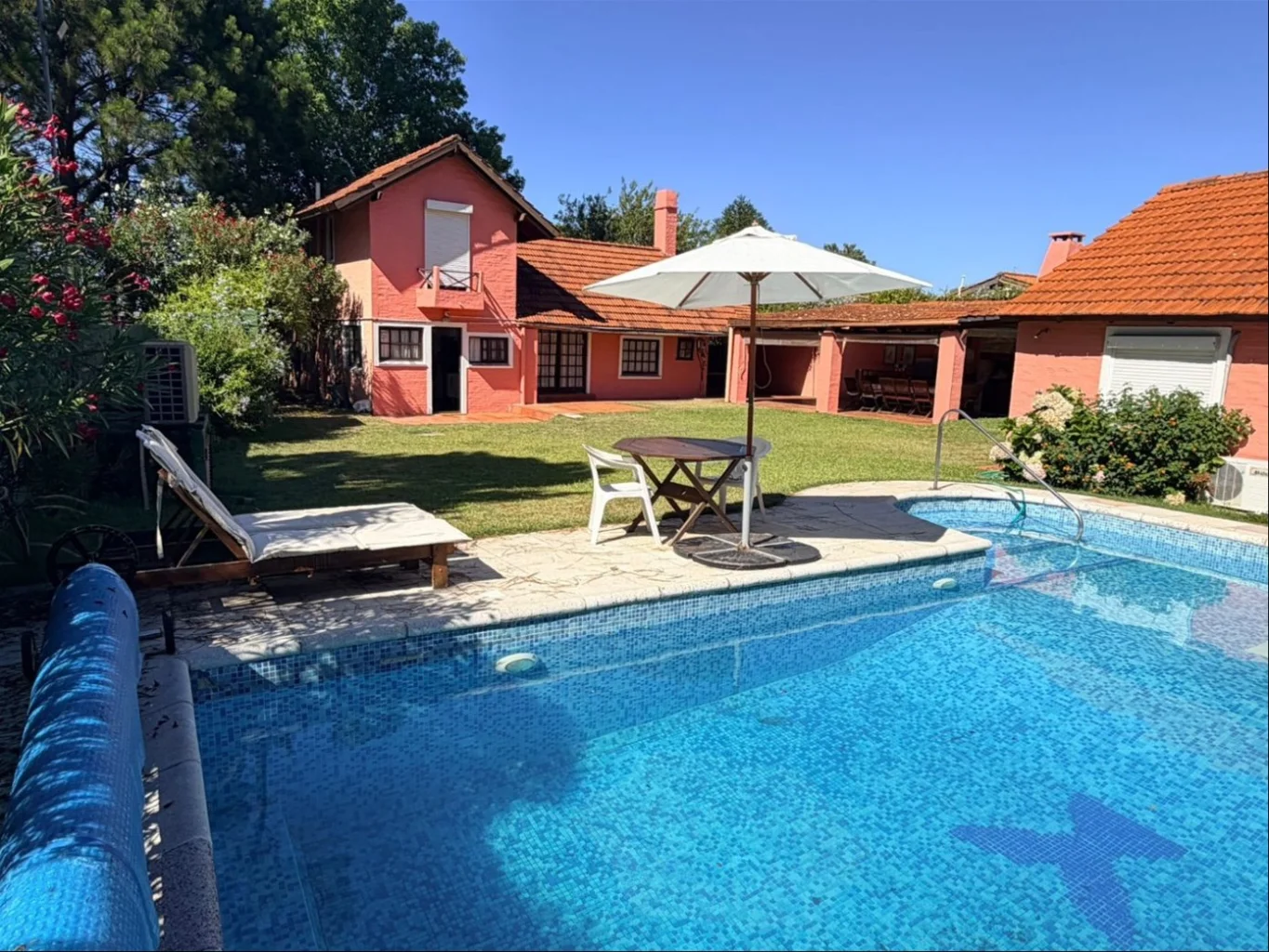 Casa en Pinares, propiedad 277757 -Imagen 1