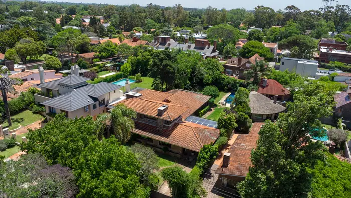 Venta y alquiler casa en Carrasco Sur