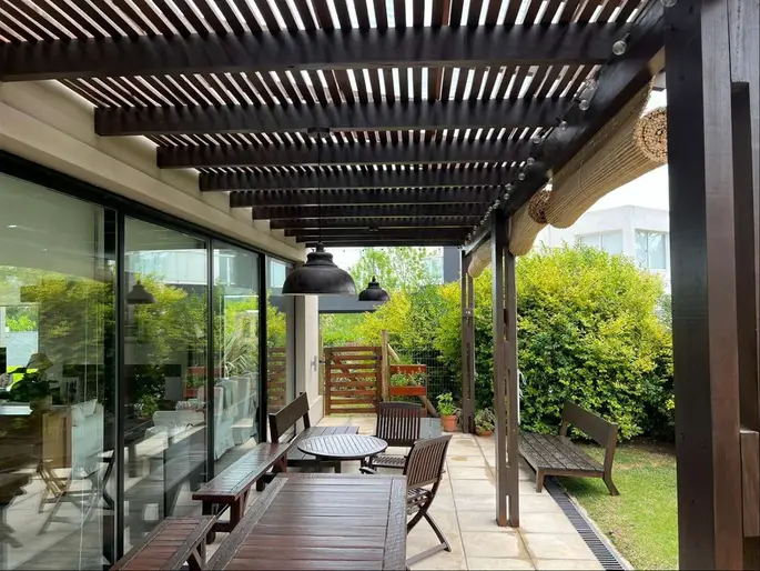 Casa de 3 dormitorios en venta en la Tahona en impecable estado con muchos amenities