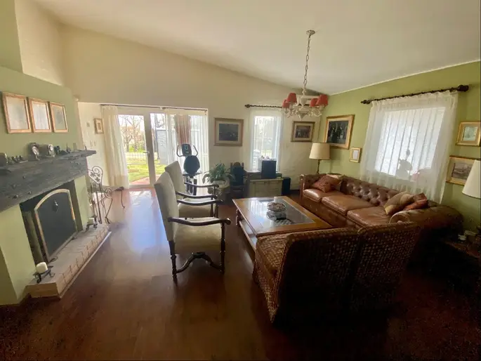 Venta casa en Punta Gorda con fondo y piscina 4 dormitorios