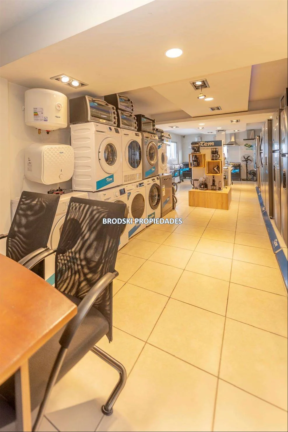 Oficina en Tres Cruces, propiedad 277699 -Imagen 11