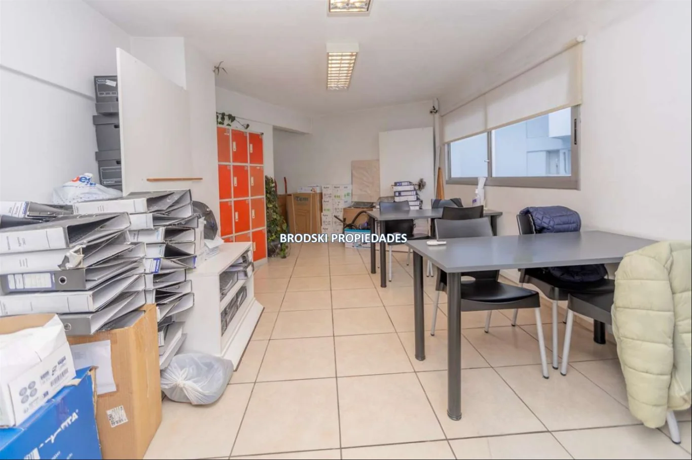 Oficina en Tres Cruces, propiedad 277699 -Imagen 15