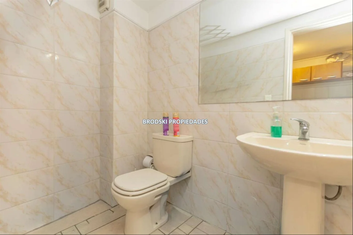 Oficina en Tres Cruces, propiedad 277699 -Imagen 25