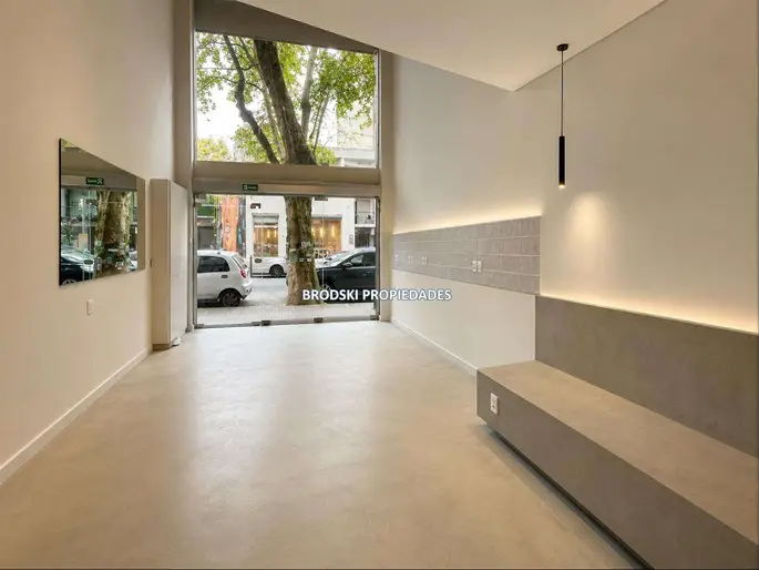 ALQUILER LOCAL COMERCIAL CALLE CONSTITUYENTE PROXIMO A ZONA PALERMO Y PARQUE RODO.